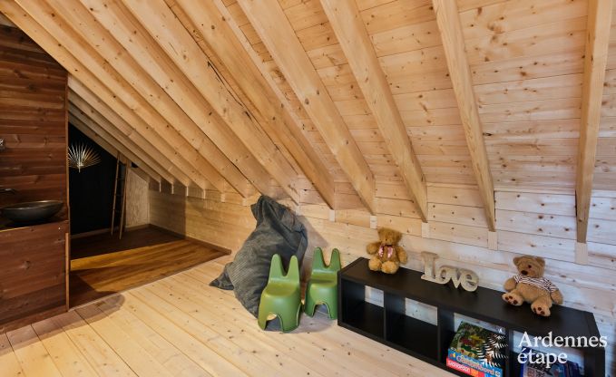 Chalet  Hotton pour 6 personnes avec spa de nage, bain nordique et sauna extrieur prs de Durbuy