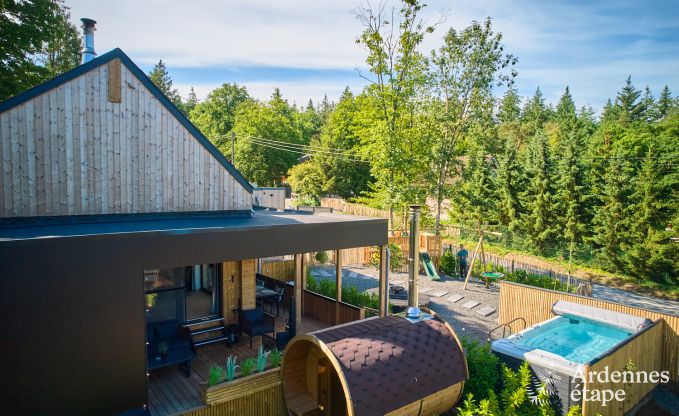 Chalet  Hotton pour 6 personnes avec spa de nage, bain nordique et sauna extrieur prs de Durbuy