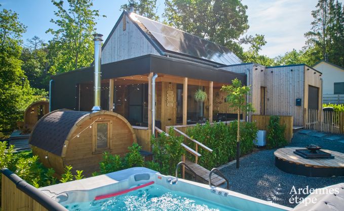Chalet  Hotton pour 6 personnes avec spa de nage, bain nordique et sauna extrieur prs de Durbuy