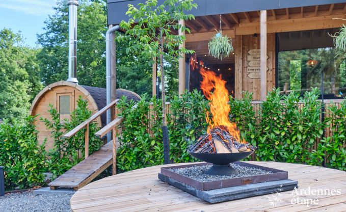 Chalet  Hotton pour 6 personnes avec spa de nage, bain nordique et sauna extrieur prs de Durbuy