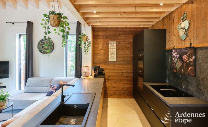 Chalet  Hotton pour 6 personnes avec spa de nage, bain nordique et sauna extrieur prs de Durbuy