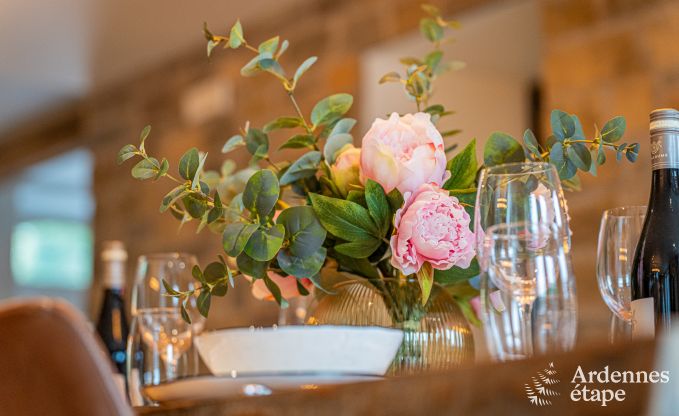 Grande maison de vacances pour 15 personnes � Hotton, Ardenne, avec 6 chambres et salles de bains, chemin�e, billard et terrasse avec brasero