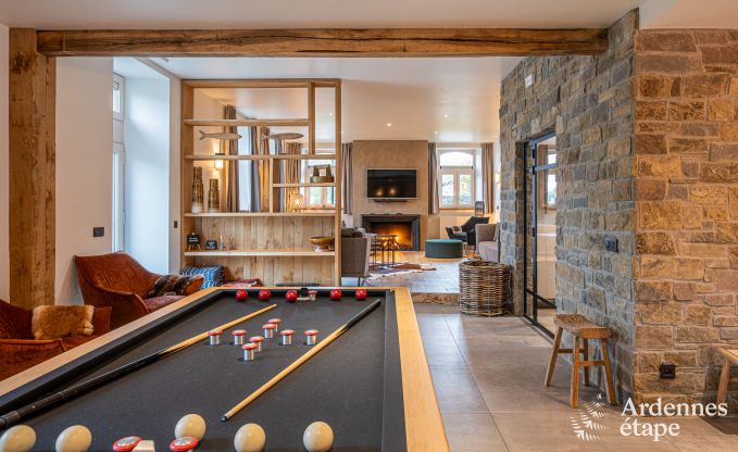 Grande maison de vacances pour 15 personnes � Hotton, Ardenne, avec 6 chambres et salles de bains, chemin�e, billard et terrasse avec brasero