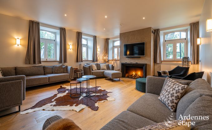 Grande maison de vacances pour 15 personnes � Hotton, Ardenne, avec 6 chambres et salles de bains, chemin�e, billard et terrasse avec brasero