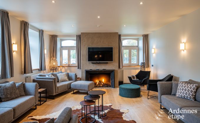 Grande maison de vacances pour 15 personnes � Hotton, Ardenne, avec 6 chambres et salles de bains, chemin�e, billard et terrasse avec brasero