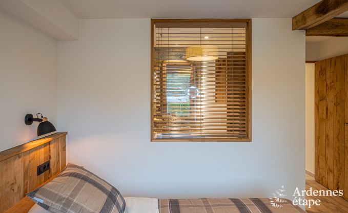 Grande maison de vacances pour 15 personnes � Hotton, Ardenne, avec 6 chambres et salles de bains, chemin�e, billard et terrasse avec brasero