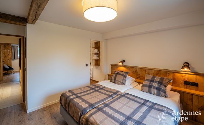 Grande maison de vacances pour 15 personnes � Hotton, Ardenne, avec 6 chambres et salles de bains, chemin�e, billard et terrasse avec brasero