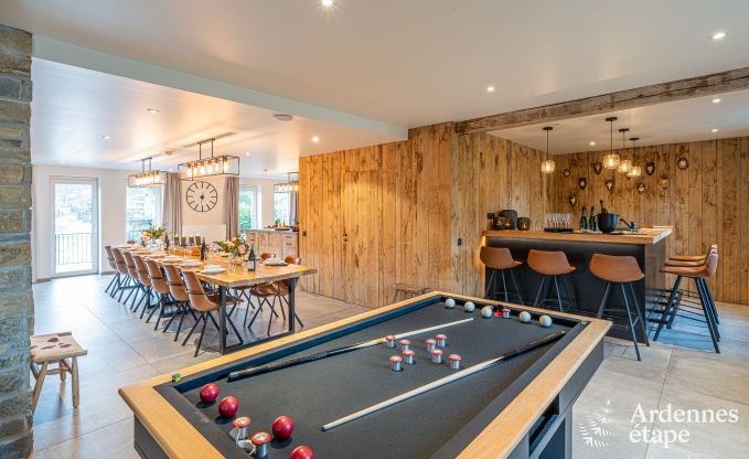 Grande maison de vacances pour 15 personnes � Hotton, Ardenne, avec 6 chambres et salles de bains, chemin�e, billard et terrasse avec brasero