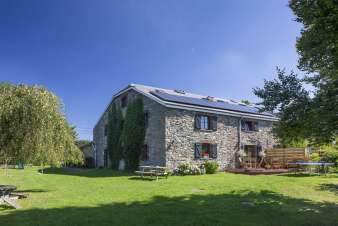 Spacieuse maison de vacances avec sauna, salle de jeux et magnifique jardin  Houffalize