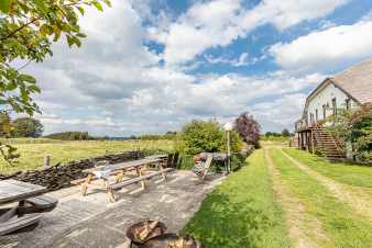 Gîte à louer en Ardenne pour 10/12 p. près d'Houffalize