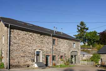 Gîte 14 personnes dans ancienne ferme typiquement ardennaise à Houffalize