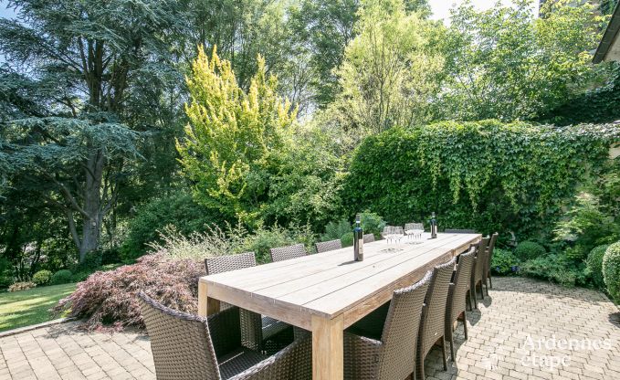 Villa de luxe au cur de Houffalize : maison de vacances pour 24 personnes avec sauna, jacuzzi et salle de jeux en Ardenne