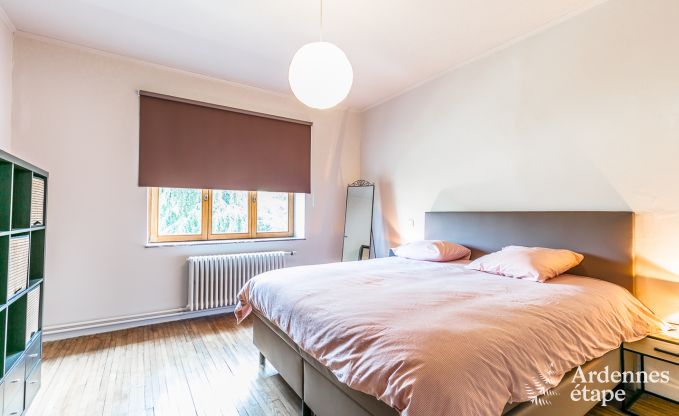 Villa de luxe au cur de Houffalize : maison de vacances pour 24 personnes avec sauna, jacuzzi et salle de jeux en Ardenne