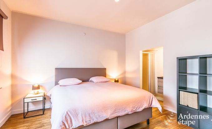 Villa de luxe au cur de Houffalize : maison de vacances pour 24 personnes avec sauna, jacuzzi et salle de jeux en Ardenne
