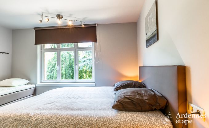 Villa de luxe au cur de Houffalize : maison de vacances pour 24 personnes avec sauna, jacuzzi et salle de jeux en Ardenne