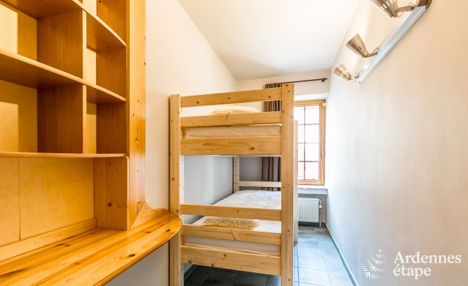 Villa de luxe au cur de Houffalize : maison de vacances pour 24 personnes avec sauna, jacuzzi et salle de jeux en Ardenne