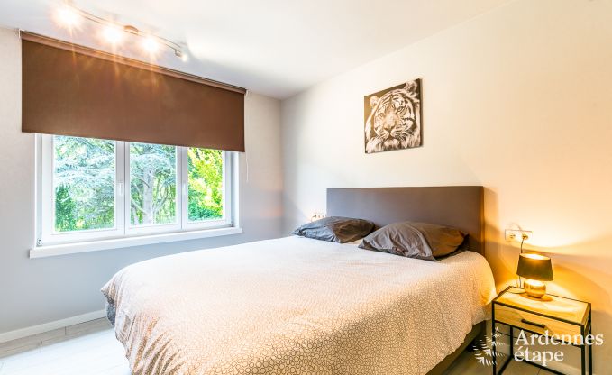 Villa de luxe au c�ur de Houffalize : maison de vacances pour 24 personnes avec sauna, jacuzzi et salle de jeux en Ardenne