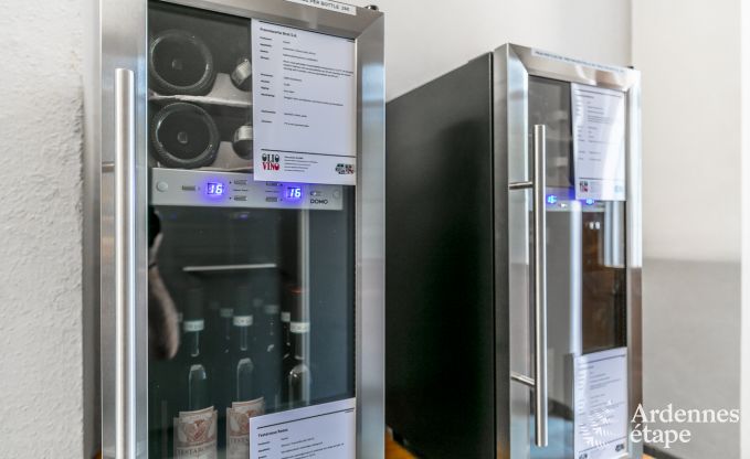 Villa de luxe au c�ur de Houffalize : maison de vacances pour 24 personnes avec sauna, jacuzzi et salle de jeux en Ardenne