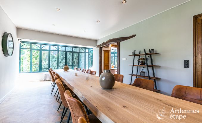 Villa de luxe au c�ur de Houffalize : maison de vacances pour 24 personnes avec sauna, jacuzzi et salle de jeux en Ardenne