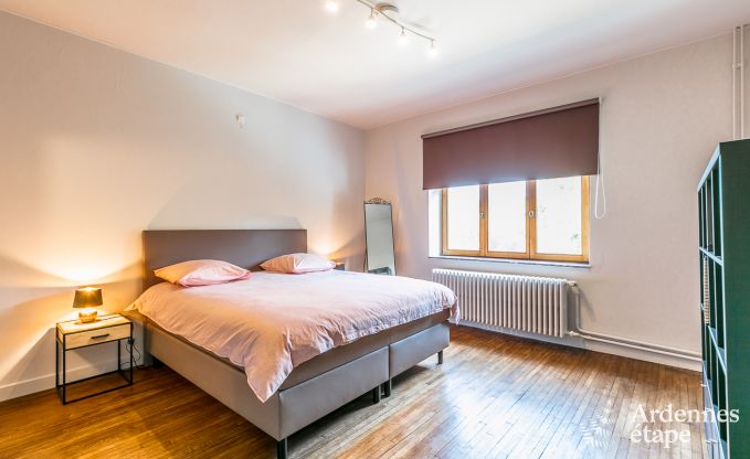 Villa de luxe au c�ur de Houffalize : maison de vacances pour 24 personnes avec sauna, jacuzzi et salle de jeux en Ardenne