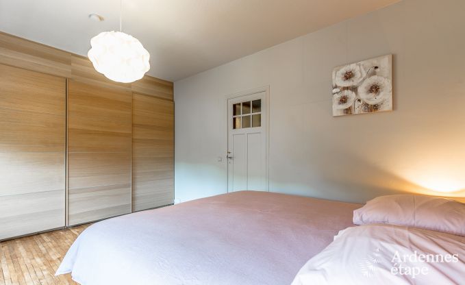 Villa de luxe au c�ur de Houffalize : maison de vacances pour 24 personnes avec sauna, jacuzzi et salle de jeux en Ardenne