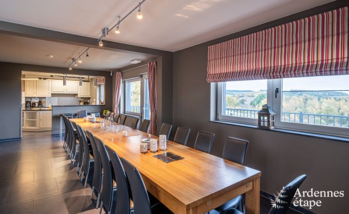 villa de luxe � Houffalize : h�bergement pour 18 personnes avec piscine, sauna et jardin priv� en Ardenne