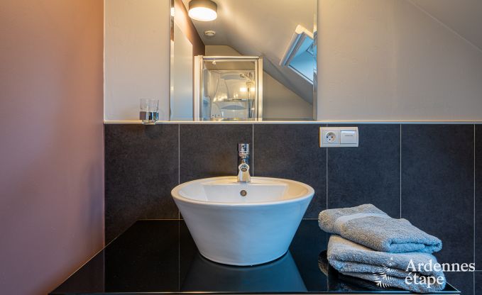 villa de luxe � Houffalize : h�bergement pour 18 personnes avec piscine, sauna et jardin priv� en Ardenne