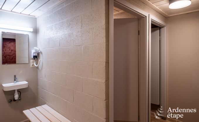 Villa de luxe � Houffalize : h�bergement pour 22 personnes avec piscine, sauna et jardin en Ardenne