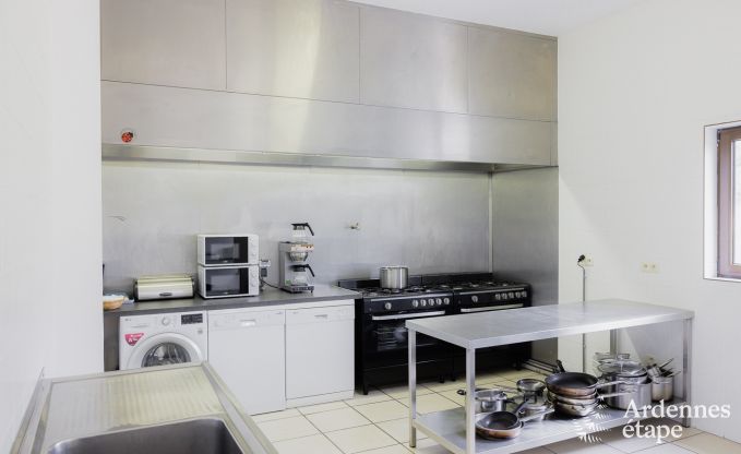 Maison de vacances � Houyet pour 30 personnes en Ardenne