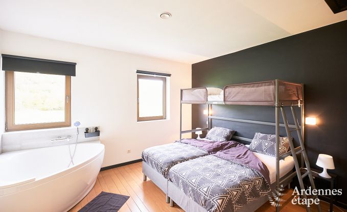 Maison de vacances � Houyet pour 30 personnes en Ardenne