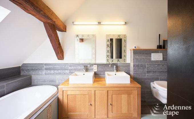 Maison de vacances � Houyet pour 30 personnes en Ardenne