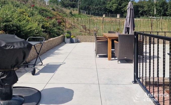 Maison de vacances confortable � c�t� de la ferme � Houyet, Ardenne