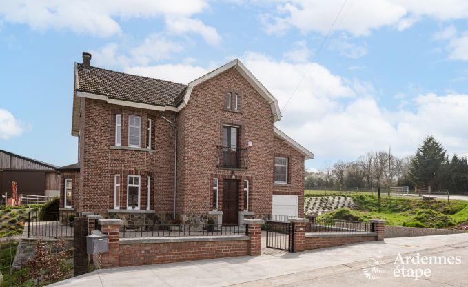 Maison de vacances confortable � c�t� de la ferme � Houyet, Ardenne