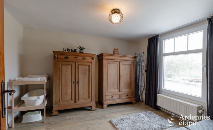 Maison de vacances confortable  ct de la ferme  Houyet, Ardenne