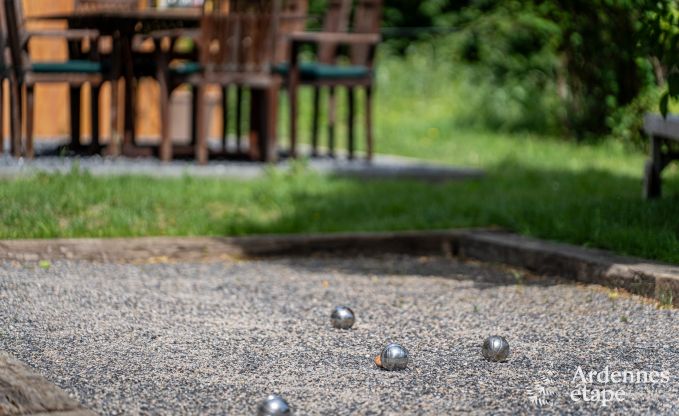 Grande maison de vacances pour 12 personnes avec 4 chambres, 3 salles de bains, jacuzzi, salle de jeux et jardin