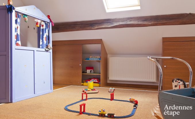 Maison de vacances � Huy pour 17 personnes en Ardenne