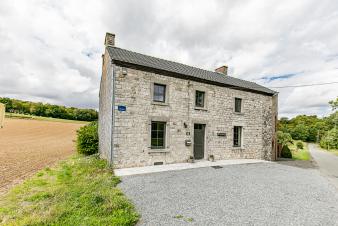 Gîte de caractère pour 7/9 personnes à louer en Ardenne (Huy)