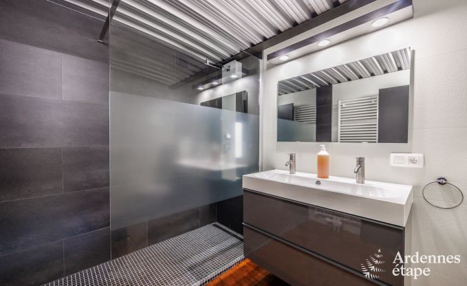 G�te insolite � Ittre pour 8 personnes en Ardenne