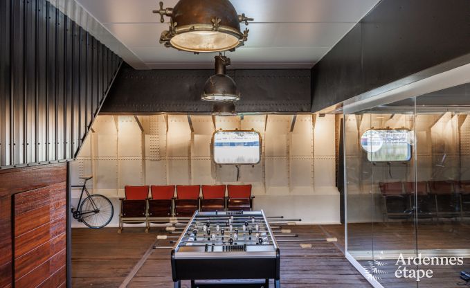 G�te insolite � Ittre pour 8 personnes en Ardenne