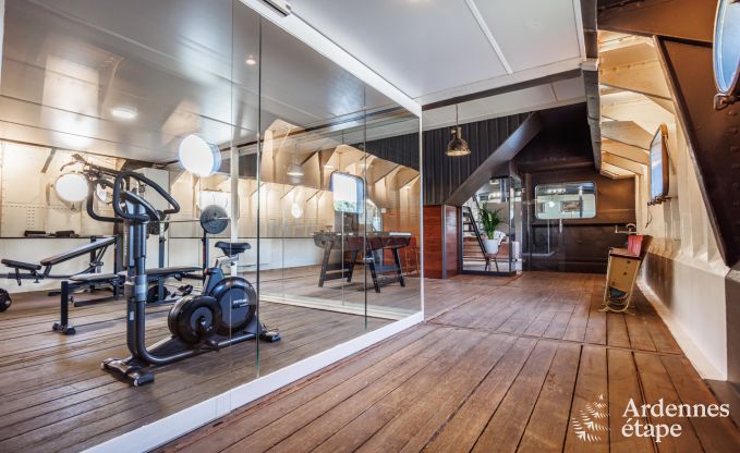 G�te insolite � Ittre pour 8 personnes en Ardenne