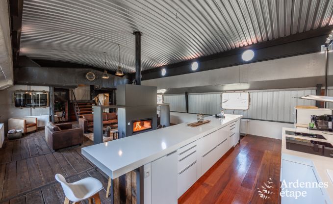 G�te insolite � Ittre pour 8 personnes en Ardenne