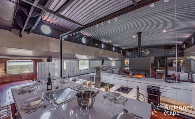 G�te insolite � Ittre pour 8 personnes en Ardenne