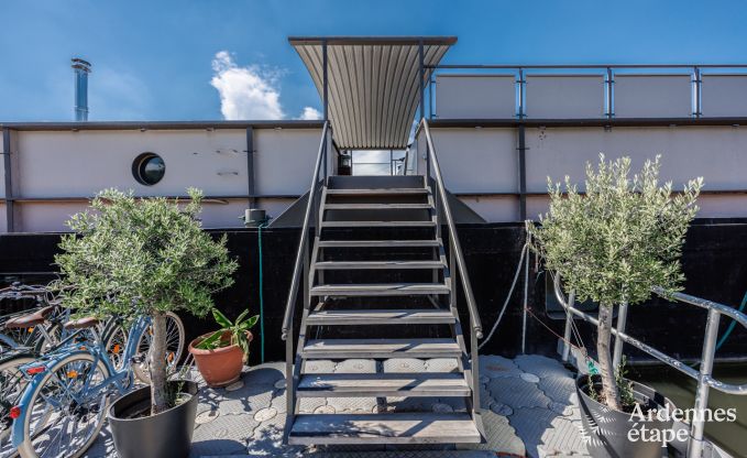 G�te insolite � Ittre pour 8 personnes en Ardenne