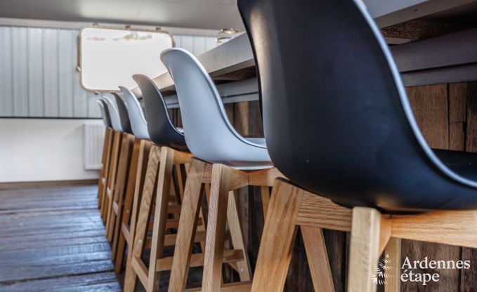 G�te insolite � Ittre pour 8 personnes en Ardenne