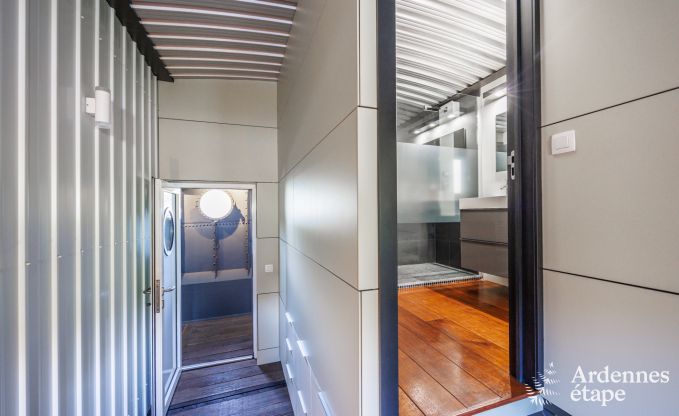 G�te insolite � Ittre pour 8 personnes en Ardenne