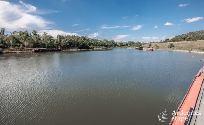 G�te insolite � Ittre pour 8 personnes en Ardenne