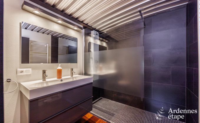 G�te insolite � Ittre pour 8 personnes en Ardenne