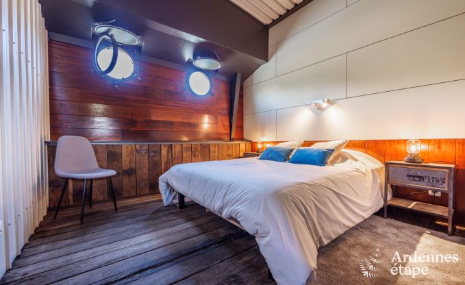 G�te insolite � Ittre pour 8 personnes en Ardenne