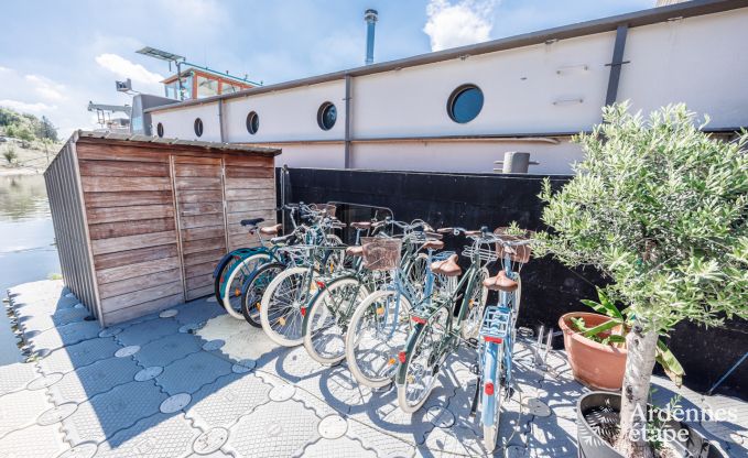 G�te insolite � Ittre pour 8 personnes en Ardenne