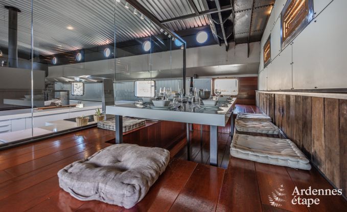 G�te insolite � Ittre pour 8 personnes en Ardenne